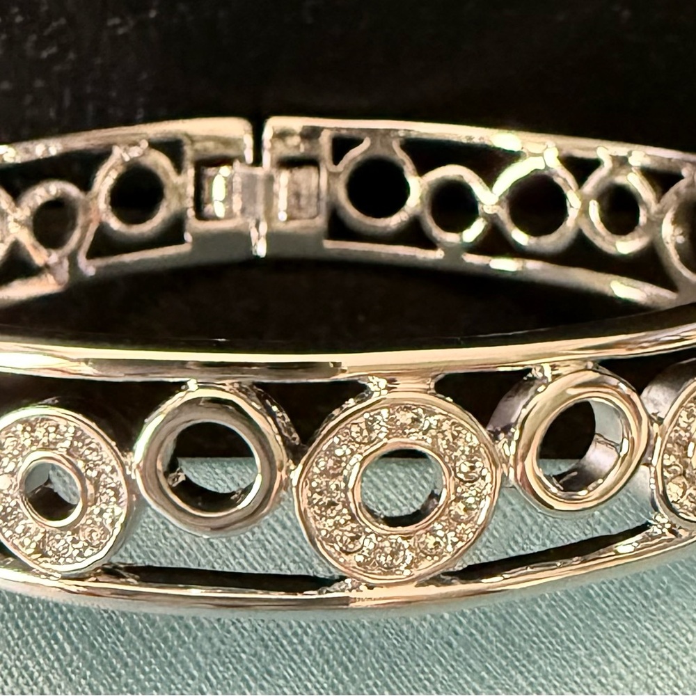 Touchstone Crystal Showtime Bracelet